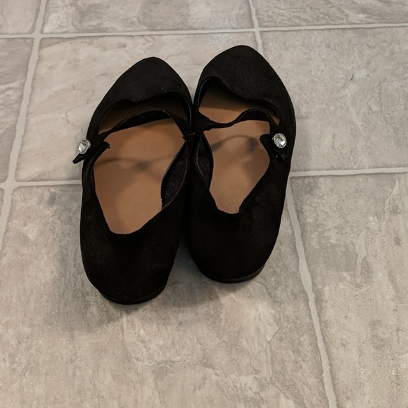 GAP Pointed Flats - Picture 2 of 3